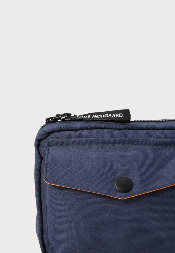 BEL ONE CARNI UNISEX - Bum bag - parisian night3