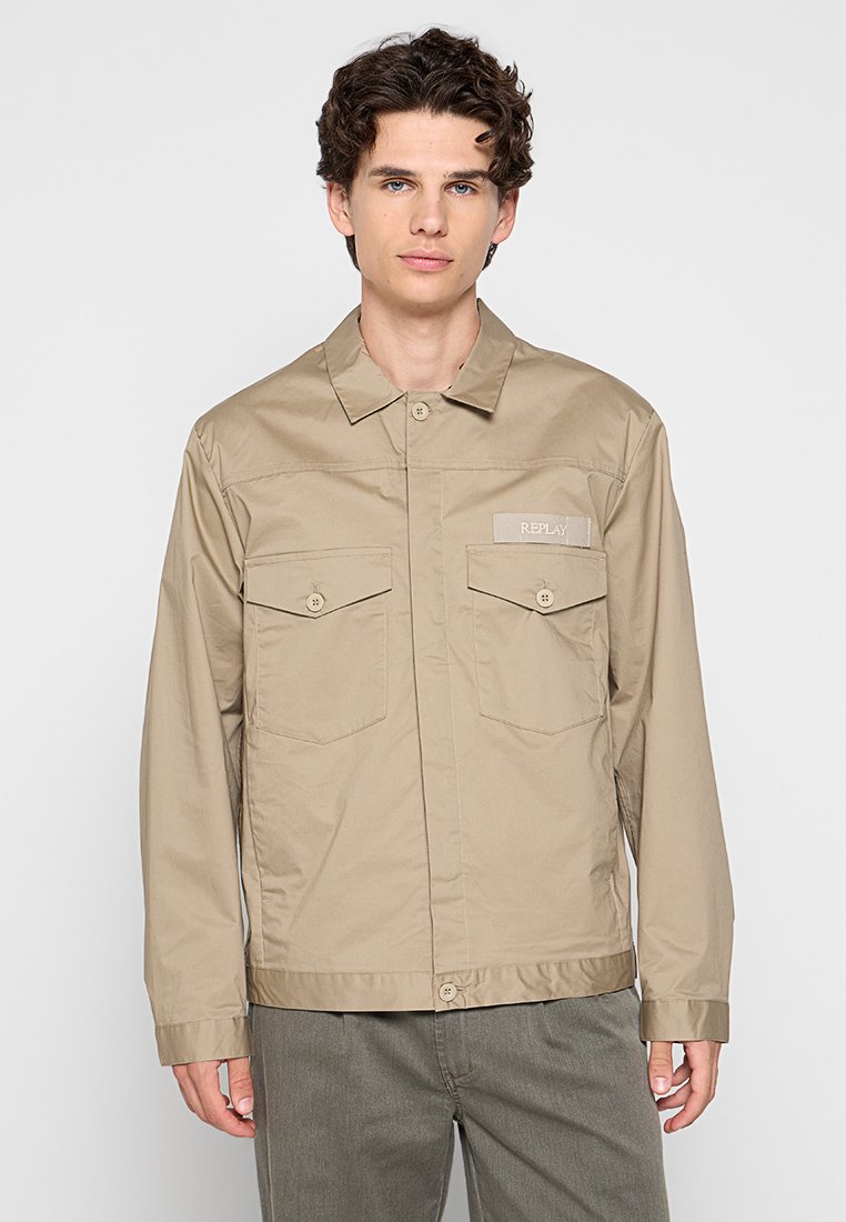 Replay Lichte jas zandkleur Replay Lichte jas zandkleur