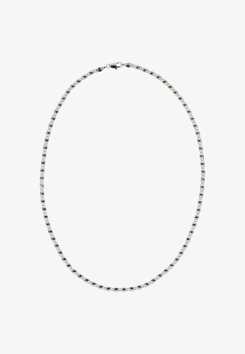 Collier en argent avec une chaîne de maillons ronds alternant des accents facettés, équipé d'un fermoir sécurisé pour la fermeture.