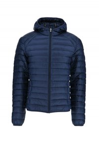 Chaqueta acolchada de color azul marino con capucha, que presenta un acabado acolchado y cierre de cremallera en la parte delantera. Diseño ligero adecuado para superponer.