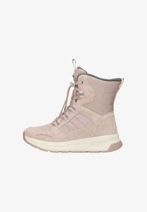 Jasnoróżowe botki za kostkę wykonane z teksturowanej tkaniny z gładkimi akcentami. Charakteryzują się okrągłym noskiem, szarym wnętrzem i kontrastującą gumową podeszwą. Zapięcie na sznurówki.