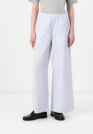 WIDE PANTS - Stoffhose - light blue
