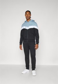 Champion Tracksuit - grey