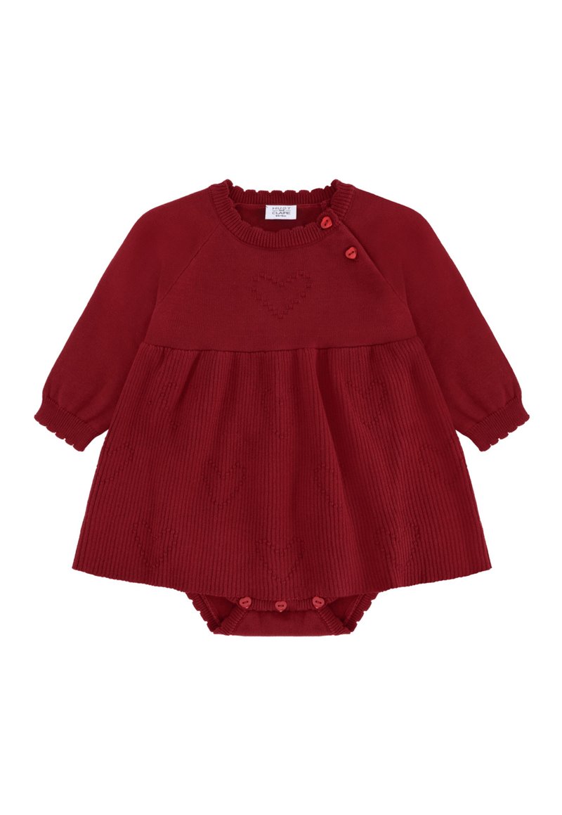 Abito rosso lavorato a maglia con maniche lunghe, scollatura rotonda e motivo a cuore. Presenta polsini arricciati e bottoni sulle spalle e in fondo.