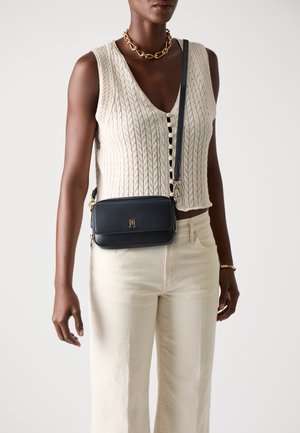 Tommy Hilfiger ICON CAMERA BAG - Torba preko tijela - space blue