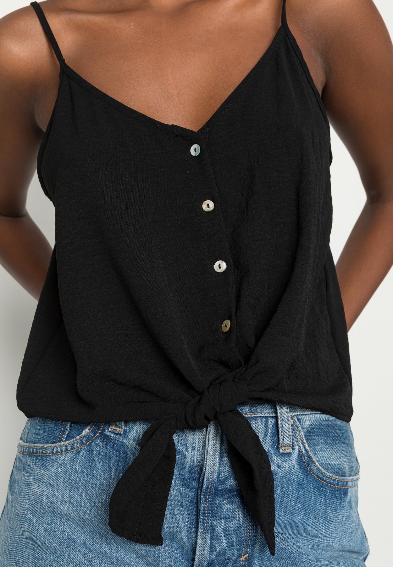 ONLMETTE STRAP BUTTON