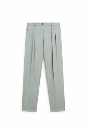 Lysegrå formelle bukser med læg, bæltestropper, sidelommer og enkelt knaplukning i taljen, lagt fladt på en hvid baggrund.