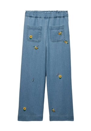 Pantalon en jean large bleu clair avec taille élastique, deux poches arrière et petits détails brodés de tournesol et d'abeille jaunes.