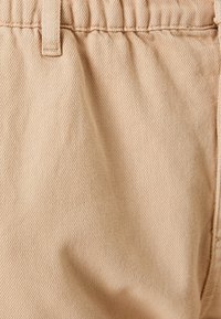 Vaqueros rectos - beige