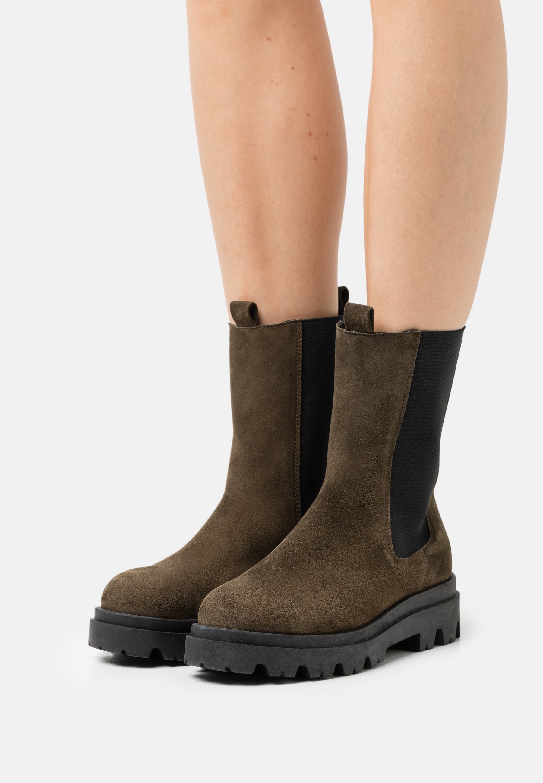 ugg cory slim ankle boot