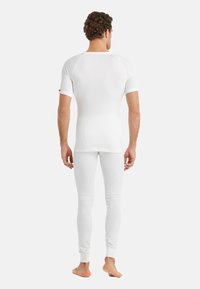 Blackspade SHORT SLV. - Jednoduché tričko - snow white