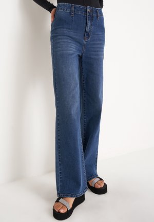 Camomilla Italia DEAN - Flared Jeans - blue denim plain