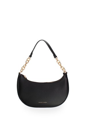 Zwart gestructureerde leren halvemaanvormige handtas met gouden ketting en leren riem, ritssluiting en klein gouden "pierre cardin" logo aan de voorkant.