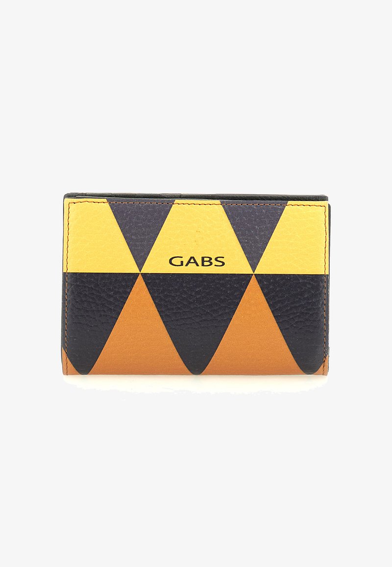 Portafoglio in pelle con un motivo geometrico di triangoli gialli, neri e marroni e il nome del marchio "GABS" sul davanti.