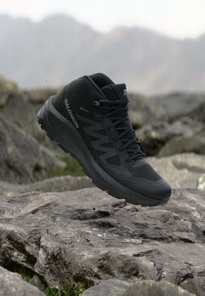 Salomon OUTSCAPE MID GTX - Matkajalatsid - black/asphalt/alloy