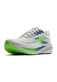 Bela in siva tekaška obutev z zelenimi detajli, modrimi odprtinami za vezalke in logotipom "Brooks" na strani, kotni sprednji pogled.