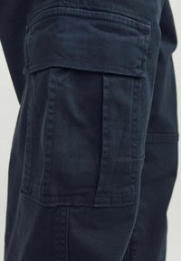 Jack & Jones Junior JPSTKANE HARLOW NOOS  - Reisitaskuhousut - navy blazer