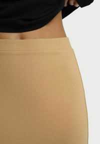 RESIDUS LALA - Maxirock - beige