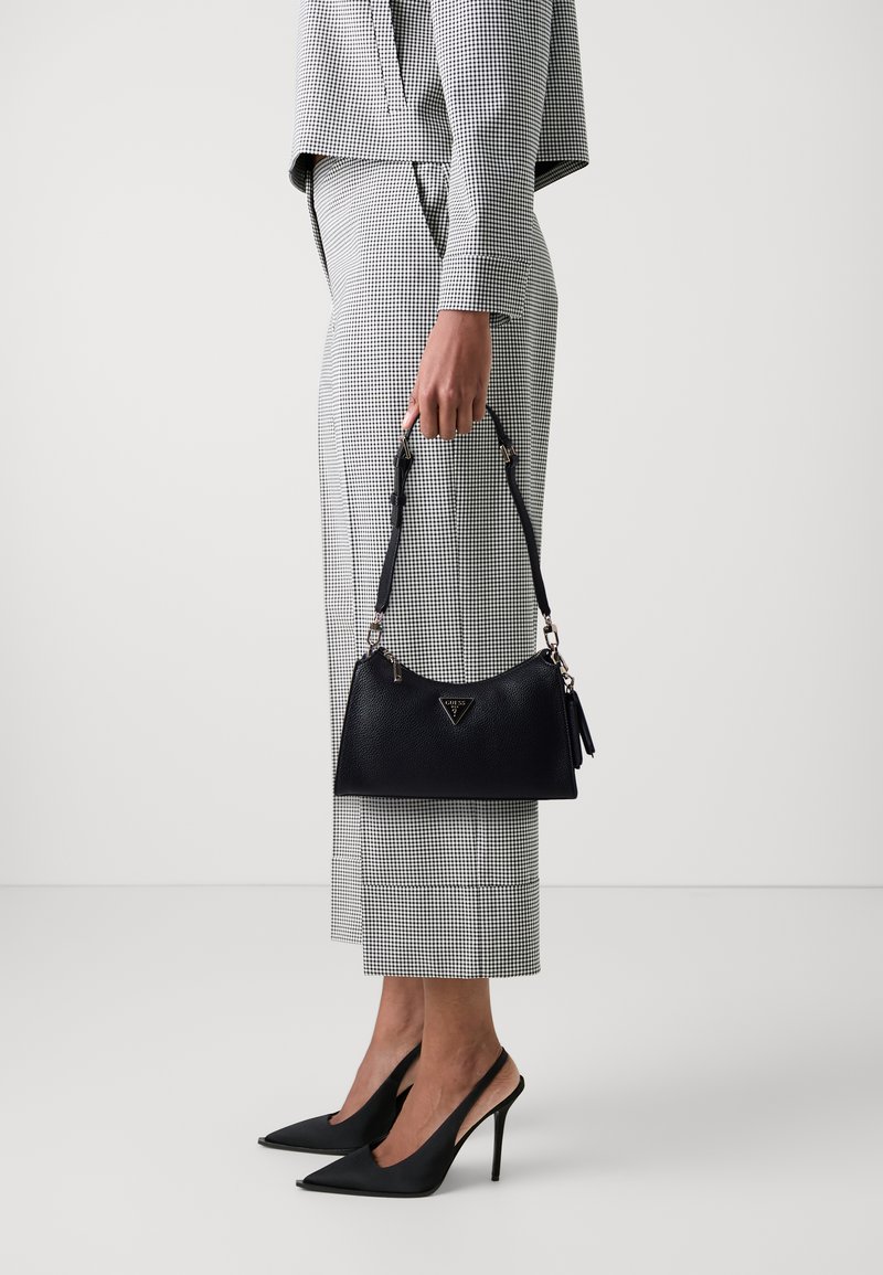 Guess CRESIDIA TOP ZIP SHOULDER BAG - Håndveske - black