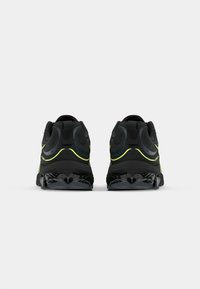 ASICS SportStyle GEL-QUANTUM 180 VIII UNISEX - Sneakers low - black/carrier grey
