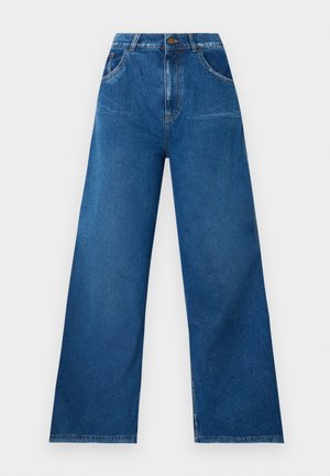 Jeans de pierna ancha en denim azul oscuro con cintura alta, que presentan bolsillos delanteros y traseros, y detalles de costura en contraste.