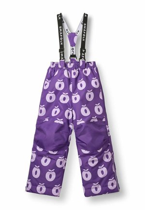 Pantalon de neige violet pour enfants avec des motifs de pommes violet clair et des bretelles noires réglables avec texte blanc.
