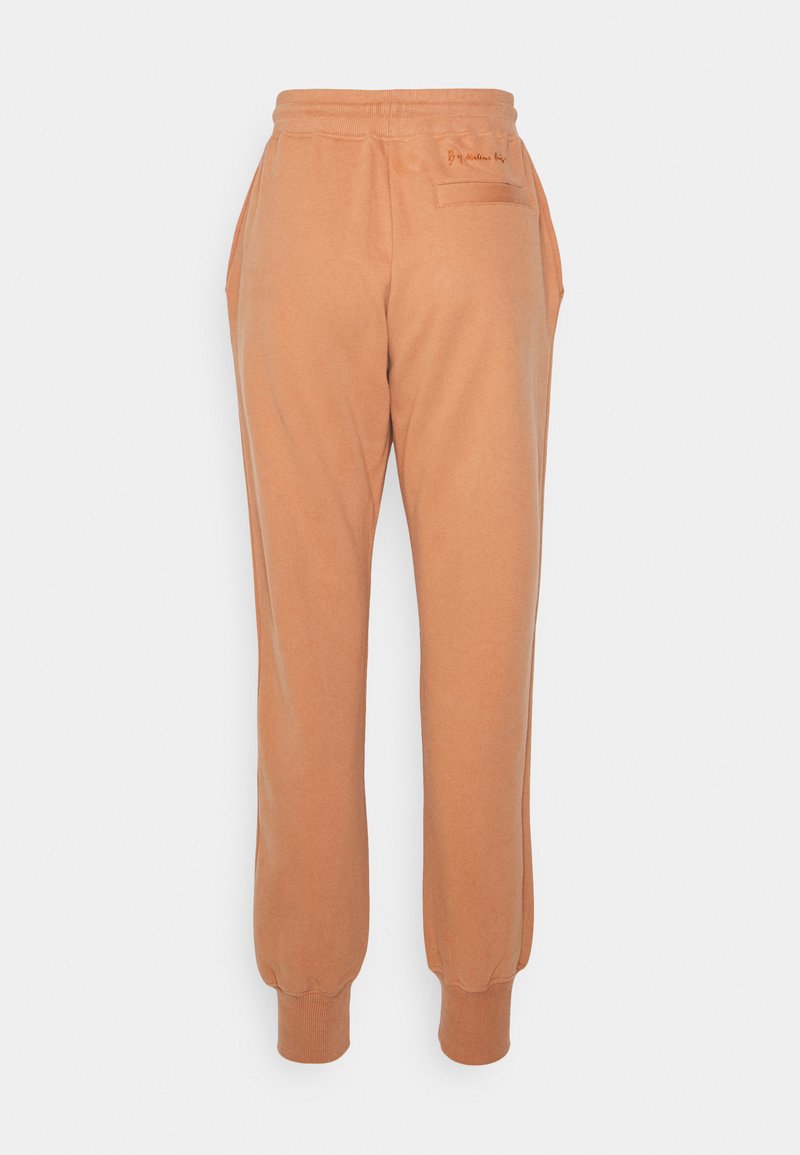 Damen Kleider | By Malene Birger TANYA Jogginghose deep caramel/camel - QH71367 Damen Kleider | By Malene Birger TANYA Jogginghose deep caramel/camel - QH71367