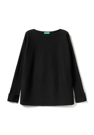 Czarny, wełniany sweter z prążkowaną teksturą, szerokim dekoltem i długimi rękawami z mankietami.