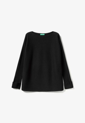 Czarny, wełniany sweter z prążkowaną teksturą, szerokim dekoltem i długimi rękawami z mankietami.