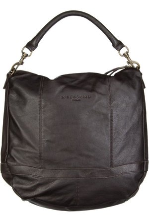 Sac à main en cuir souple marron foncé avec une anse unique sur le dessus et une fermeture éclair, avec un marquage discret en relief sur le devant.
