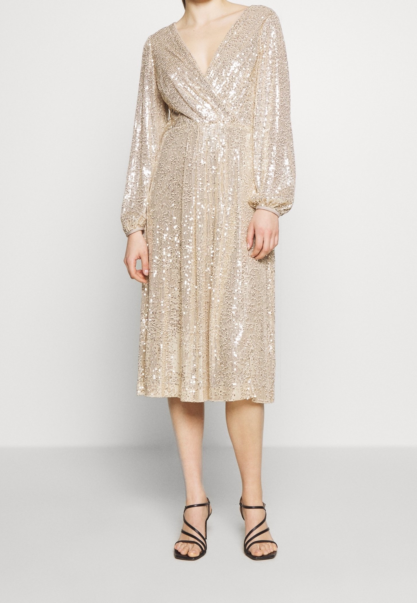 ralph lauren sequin dress gold A/W 1995 Gold Turtleneck Fully Sequin Embellished Long Sleeve Gown