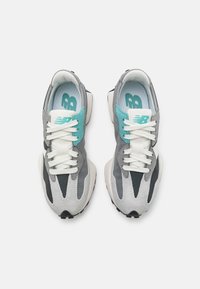 New Balance MS327 UNISEX - Sneakers low - grey