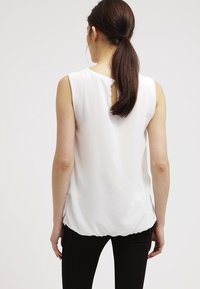 More & More Blusa - off-white