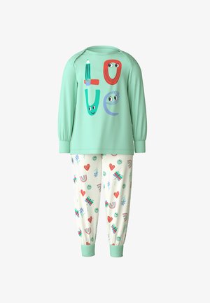 Mintgroene pyjama set met een lange mouwen top versierd met kleurrijke "LOVE" tekst en speelse accenten, gecombineerd met crèmekleurige broek met verschillende patronen.
