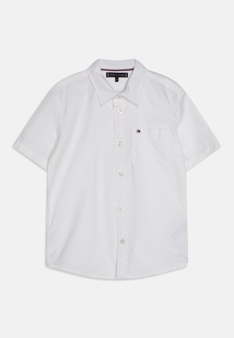 Camicia bianca a maniche corte con bottoni, realizzata in cotone. Presenta un colletto standard, una tasca frontale e un piccolo logo sul taschino.