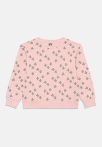 Rosa langermet sweatshirts med små grønne kaktusmønstre og ribbede mansjetter og nedre kant, lagt flatt på en hvit bakgrunn.