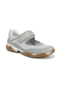 Scarpa sportiva grigia con tomaia in rete, dettagli in suede, cinturino regolabile e suola in gomma con motivi di trazione testurizzati.
