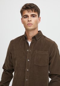 Casual Friday ÜBERGANGS ANTON - Camisa - braun
