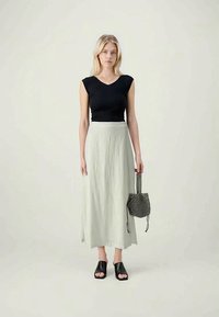 GAP PULL ON SKIRT - Maksi svārki - new off white