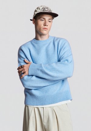 Bershka, BOXY ROUND NECK - SWEATER - Pullover - light blue