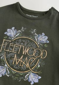 Non sélectionné, charcoal grey fleetwood 