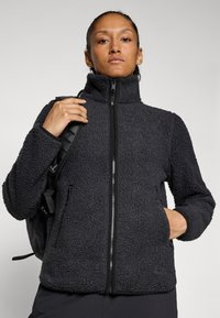 Jack Wolfskin HIGH CURL - Jakna od flisa - black
