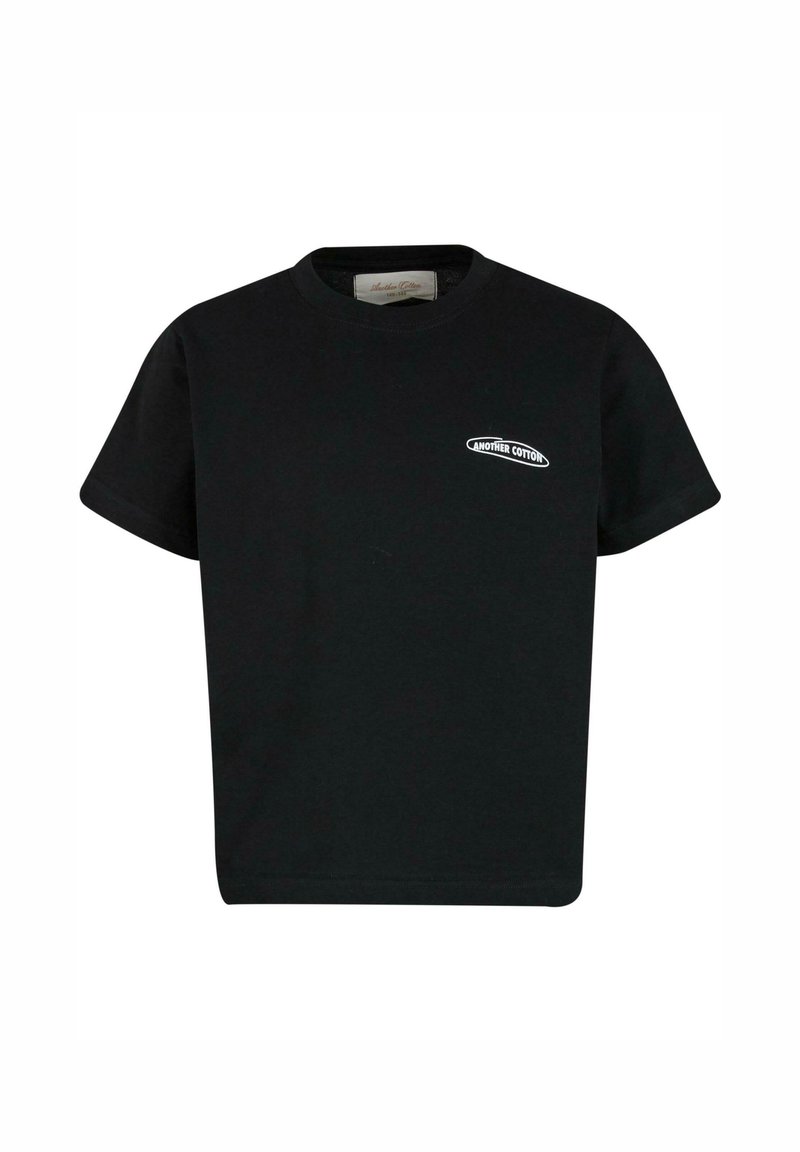 T-shirt in cotone nero con collo a giro e maniche corte. Sul lato sinistro del petto è presente un logo bianco "Another Cotton" con un design curvo.