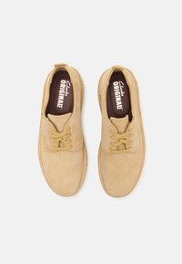 Clarks Originals DESERT ROCK LO - Rennot nauhakengät - maple