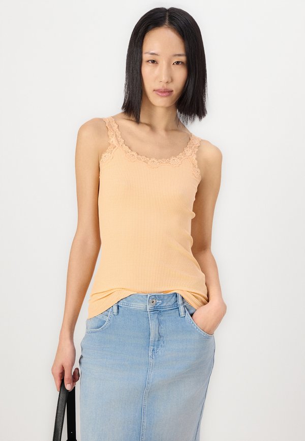 BABETTE DEEP BACK - Top - peach fuzz4