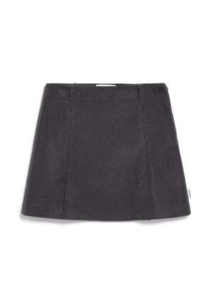 Jupe mini en velours côtelé gris avec une coupe droite, présentant une texture en côtes verticales et deux poches avant, finie avec un ourlet net.
