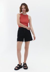 OXXO HALTER NECK SINGLET - Top - mineral red