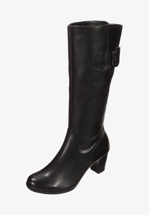 Botte noire en cuir montant jusqu'au genou avec un bout arrondi, un petit talon bloc, un détail de bride à la cheville et une texture lisse.