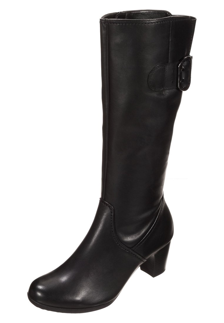 Botte noire en cuir montant jusqu'au genou avec un bout arrondi, un petit talon bloc, un détail de bride à la cheville et une texture lisse.