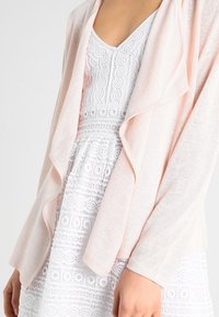 VILA Kofta - light pink